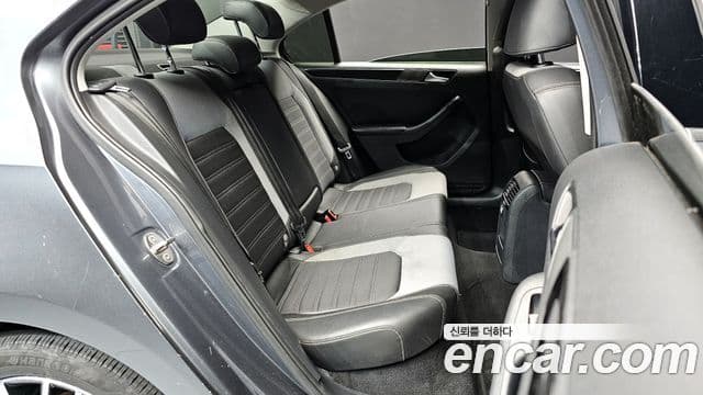 Volkswagen New Jetta 6세대, 2015 12