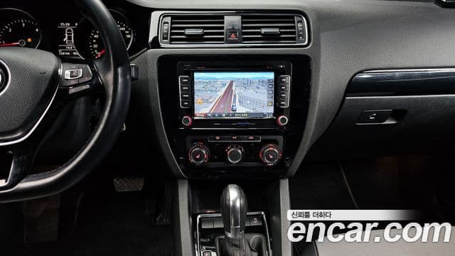 Volkswagen New Jetta 6세대, 2015 14