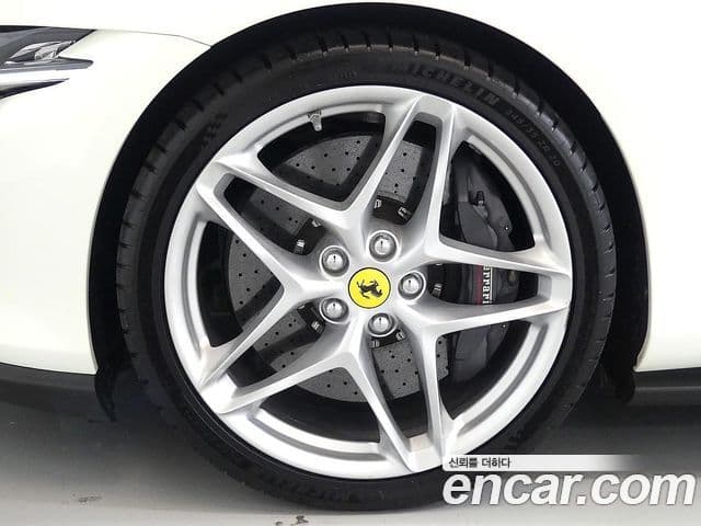 Ferrari 로마, 2021 4