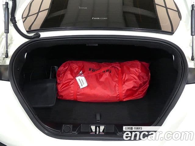 Ferrari 로마, 2021 16