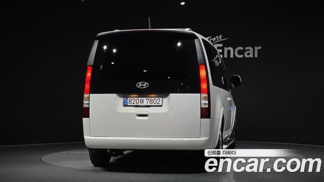 Hyundai Staria Modern, 2025 4