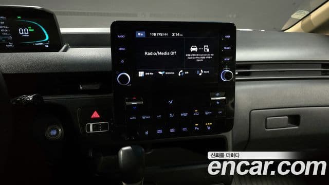 Hyundai Staria Modern, 2025 16