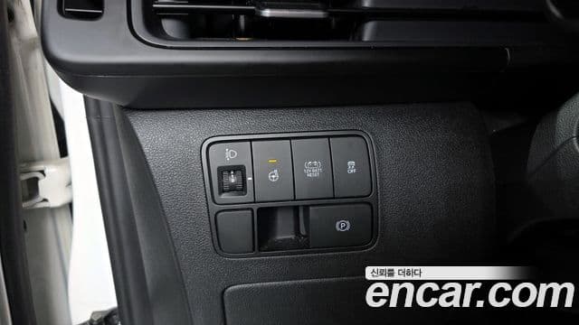 Hyundai Staria Modern, 2025 17