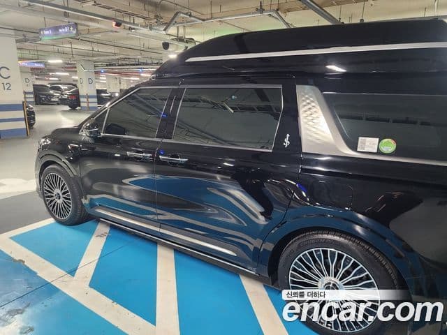 Kia Carnival 4세대 бензин 9인승 High Limousine(компания по спецнадстройкам), 2023 3