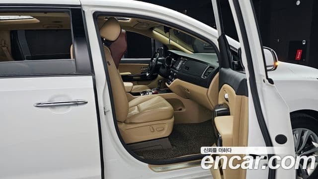 Kia All New Carnival President, 2016 11
