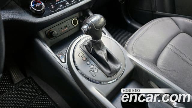 Kia Sportage R Premium, 2011 9