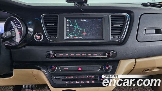 Kia All New Carnival Prestige High Roof, 2017 14
