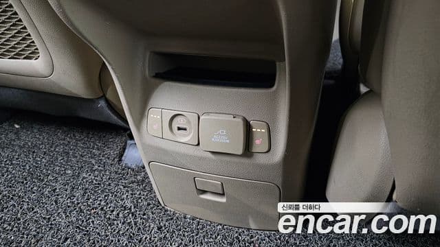 Kia All New Carnival Prestige High Roof, 2017 19