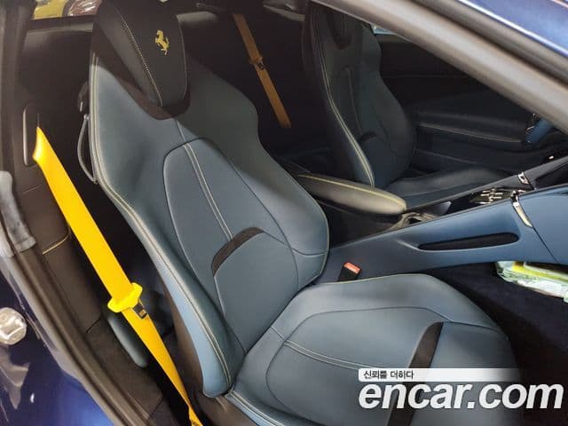 Ferrari 로마, 2022 18