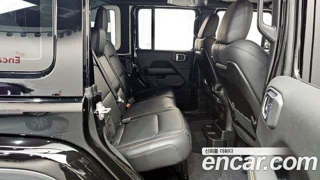 Jeep Wrangler (JL) 2.0 Sahara 4도어, 2024 12