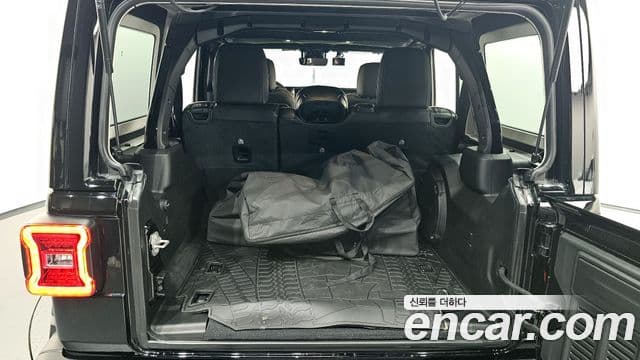 Jeep Wrangler (JL) 2.0 Sahara 4도어, 2024 20