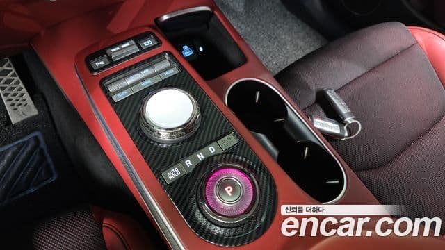 Genesis GV70, 2022 9