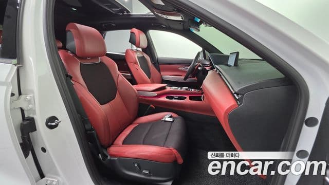 Genesis GV70, 2022 10