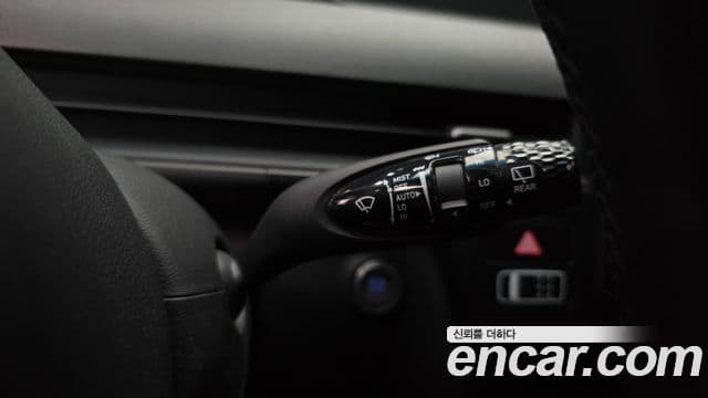 Hyundai Staria Modern, 2025 18