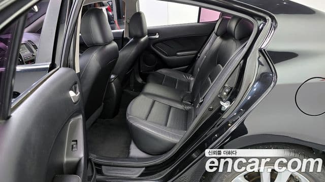 Kia The / новый New K3 Style, 2017 13