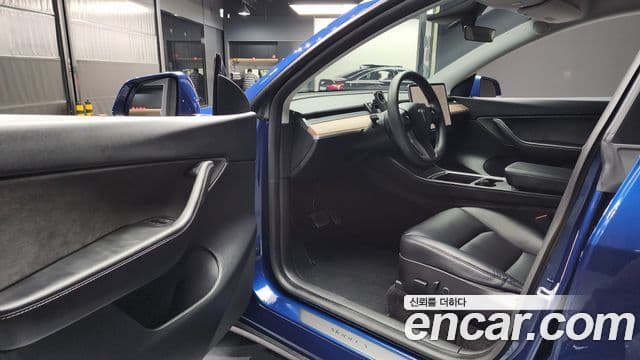 Tesla модель Y Standard Range, 2021 10