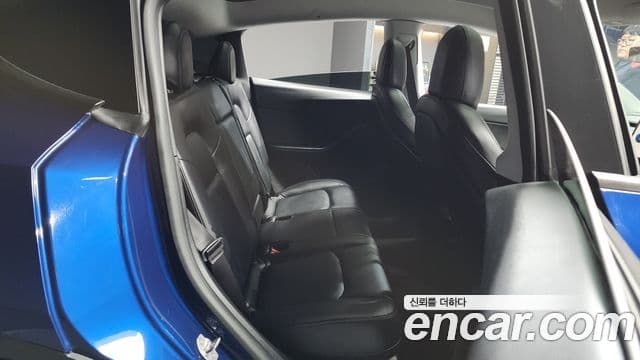 Tesla модель Y Standard Range, 2021 12