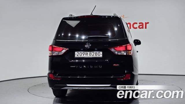 KG모빌리티(SsangYong) Korando 투리스모 4WD RX 9인승, 2016 4