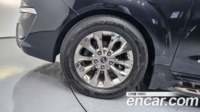 KG모빌리티(SsangYong) Korando 투리스모 4WD RX 9인승, 2016 все фото