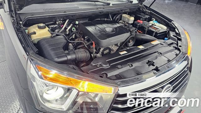 KG모빌리티(SsangYong) Korando 투리스모 4WD RX 9인승, 2016 6