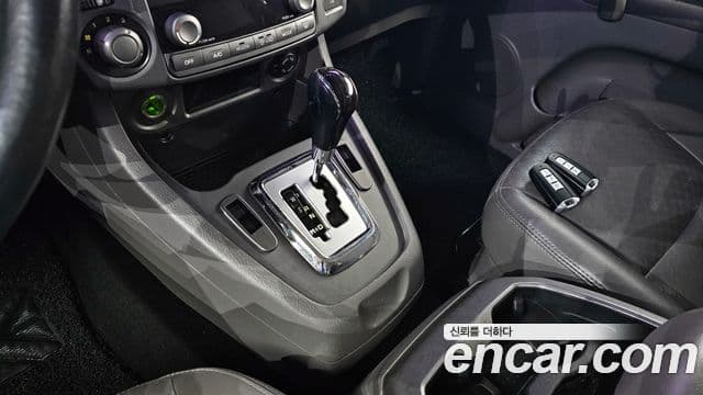 KG모빌리티(SsangYong) Korando 투리스모 4WD RX 9인승, 2016 9