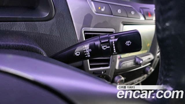 KG모빌리티(SsangYong) Korando 투리스모 4WD RX 9인승, 2016 18