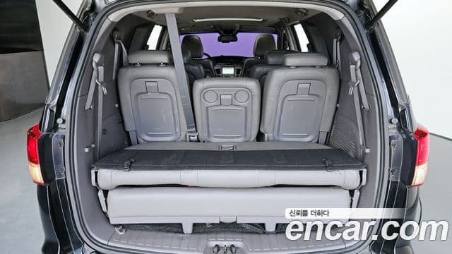 KG모빌리티(SsangYong) Korando 투리스모 4WD RX 9인승, 2016 20