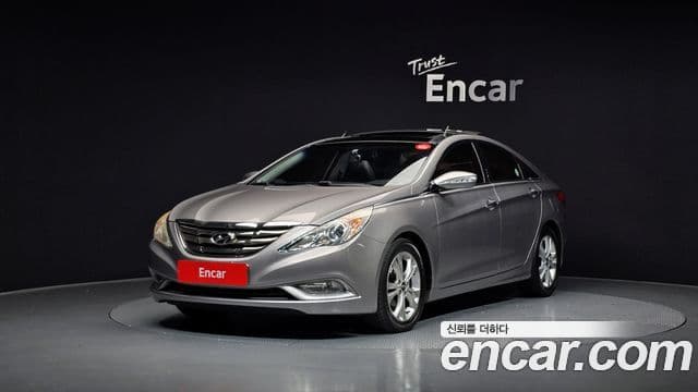 Hyundai YF Sonata люксовая версия, 2010 1