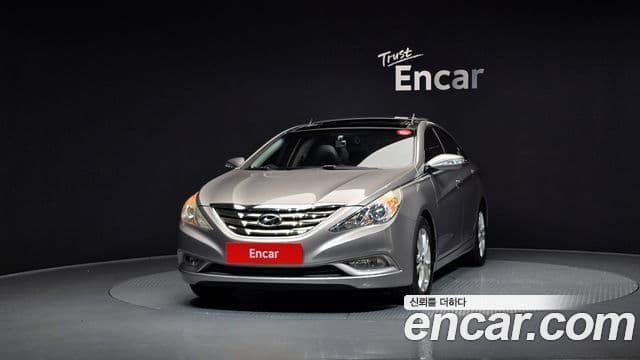 Hyundai YF Sonata люксовая версия, 2010 3