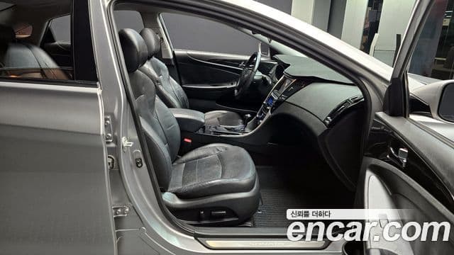 Hyundai YF Sonata люксовая версия, 2010 10