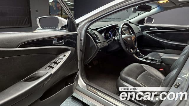 Hyundai YF Sonata люксовая версия, 2010 11