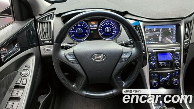 Hyundai YF Sonata люксовая версия, 2010 14