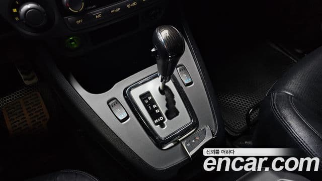 KG모빌리티(SsangYong) Korando 투리스모 4WD TX 9인승, 2017 9