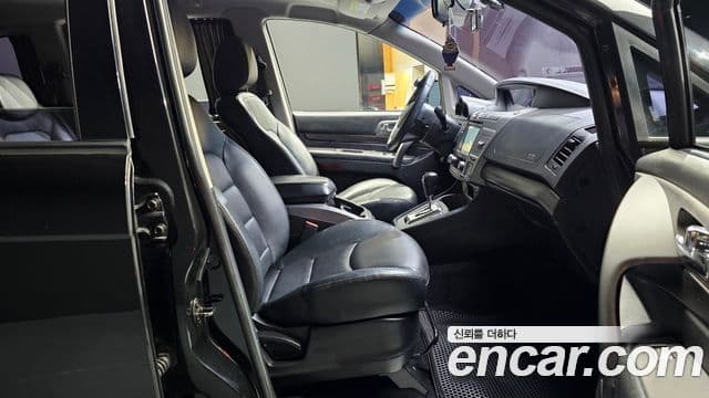 KG모빌리티(SsangYong) Korando 투리스모 4WD TX 9인승, 2017 10