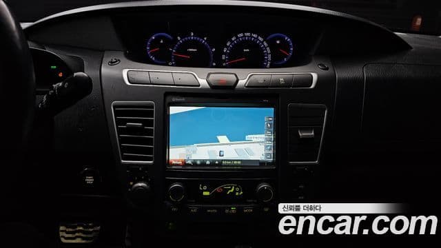 KG모빌리티(SsangYong) Korando 투리스모 4WD TX 9인승, 2017 14