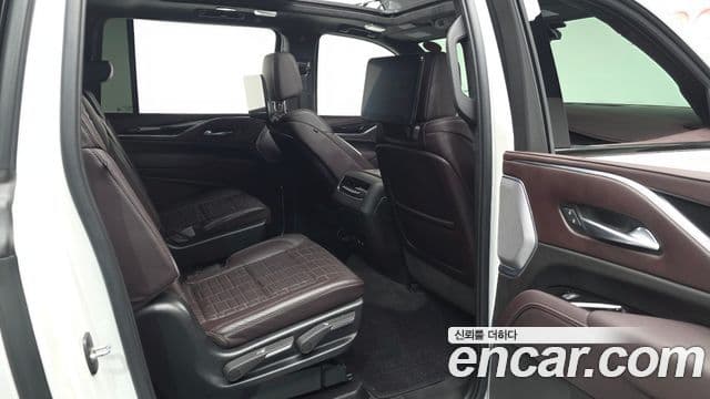 Cadillac Escalade 5세대 ESV Sport Platinum, 2023 11
