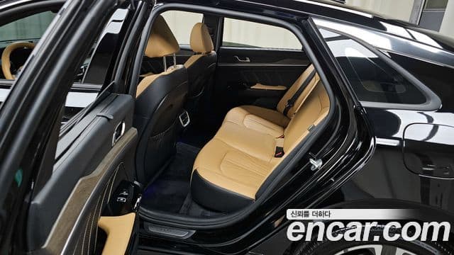 Kia K5 3세대 Signature, 2023 11