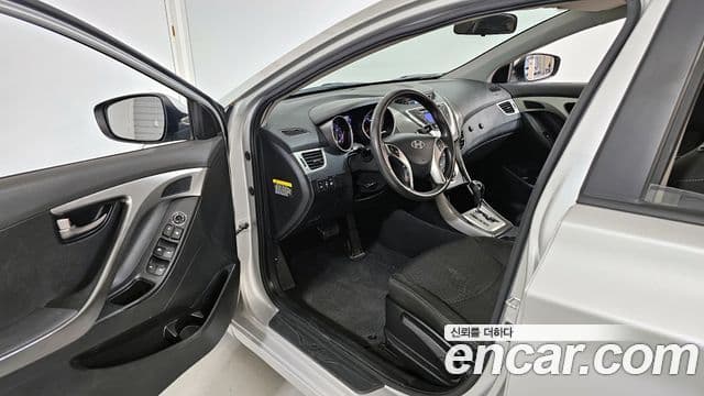 Hyundai Avante MD LPI M16 Deluxe, 2012 11