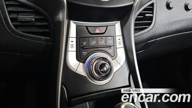 Hyundai Avante MD LPI M16 Deluxe, 2012 19