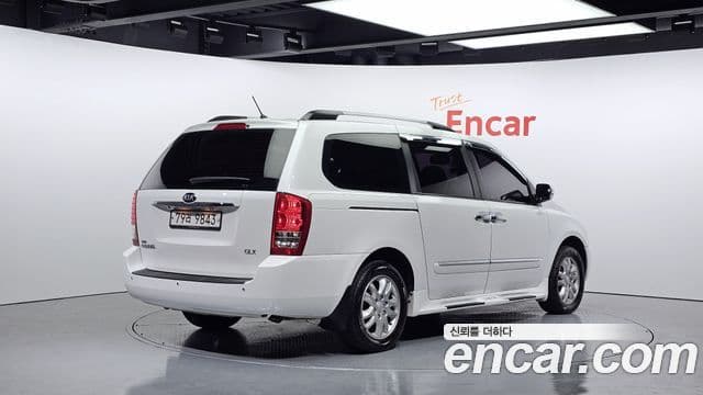 Kia Carnival R Premium, 2012 2