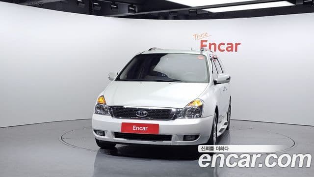 Kia Carnival R Premium, 2012 3