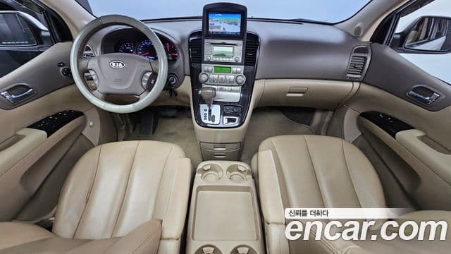 Kia Carnival R Premium, 2012 7