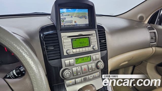 Kia Carnival R Premium, 2012 15