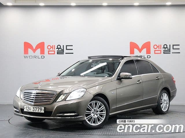 Mercedes-Benz E-класс W212 E300 Elegance, 2012 1