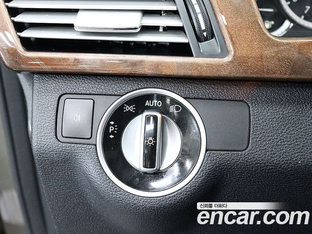 Mercedes-Benz E-класс W212 E300 Elegance, 2012 12