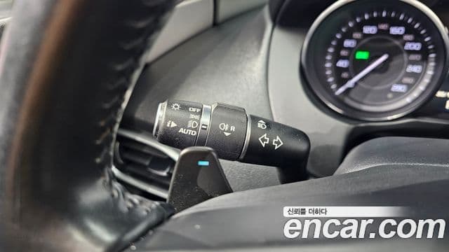 Jaguar XE Prestige, 2016 14