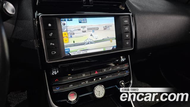 Jaguar XE Prestige, 2016 16