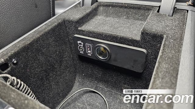 Jaguar XE Prestige, 2016 19