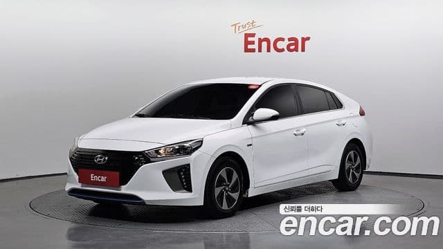 Hyundai Ioniq гибрид, 2019 1