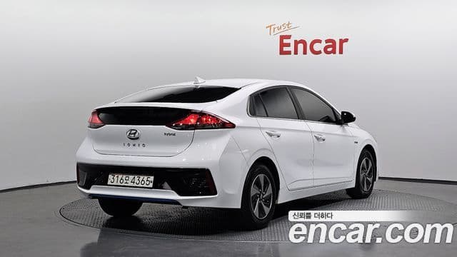 Hyundai Ioniq гибрид, 2019 2